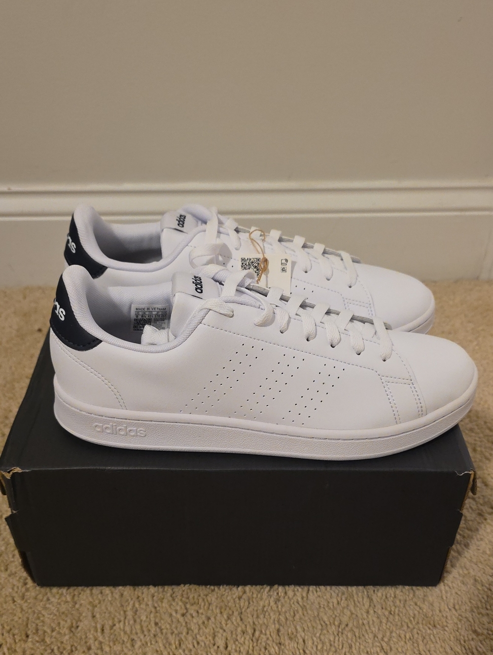 Adidas Men's White Classic Leather Sneakers
